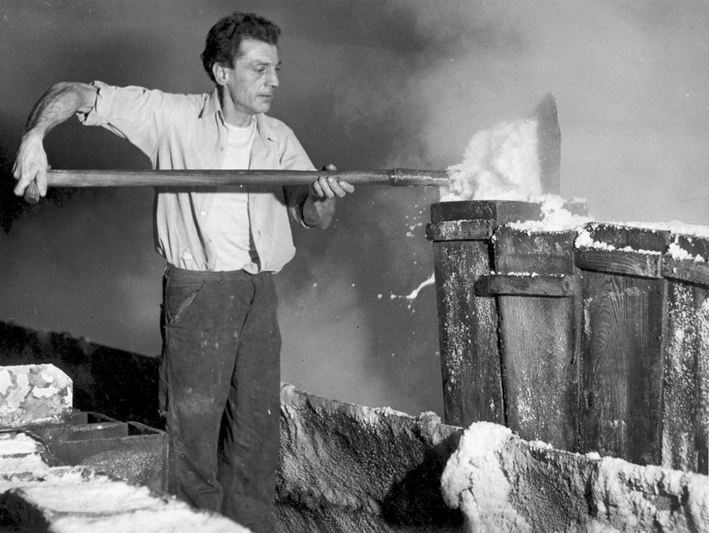 Vivid photos capture the ancient tradition of salt production at Lion