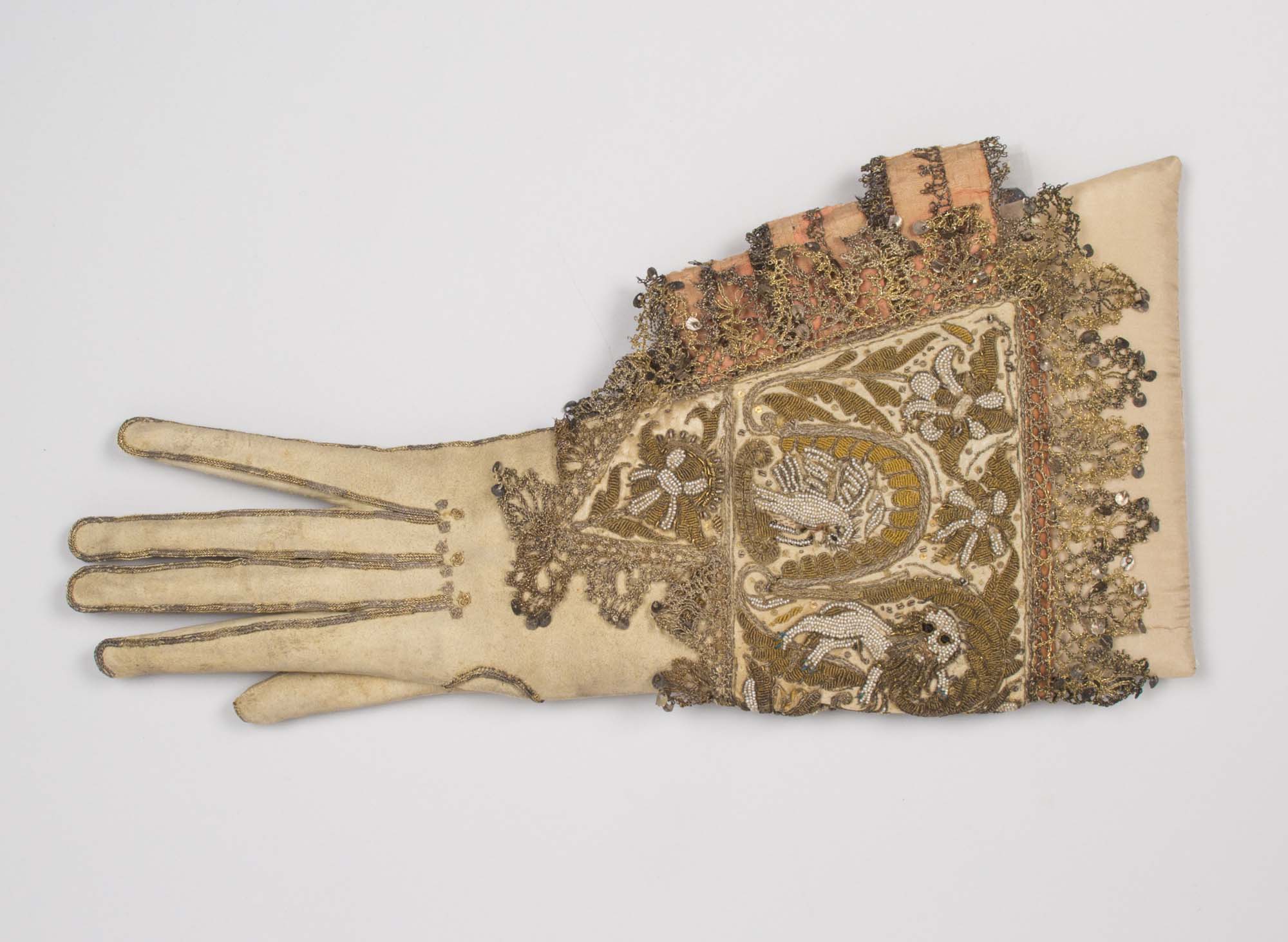 Glove Stories: The collection of The Worshipful Company of Glovers of